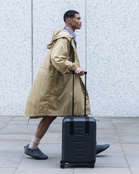 Travel suitcase Db Ramverk Carry-on Black Out - 2025/26