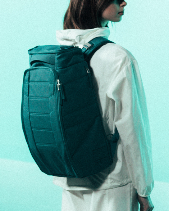 DB Hugger Backpack 25L Midnight Teal