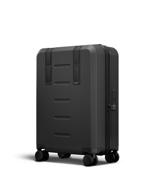 Travel suitcase Db Ramverk Carry-on Black Out - 2025/26